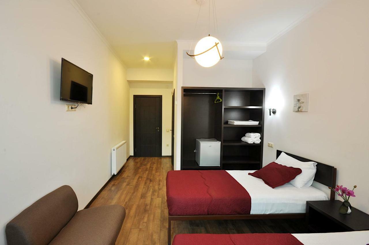 Tbilisi Check In Hotel Exterior photo
